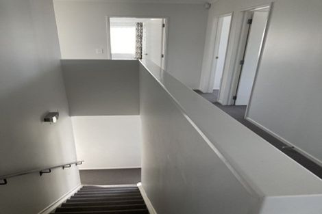 Photo of property in 37 Mettam Drive, Swanson, Auckland, 0614