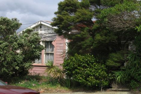 Photo of property in 15 Seine Street, Island Bay, Wellington, 6023