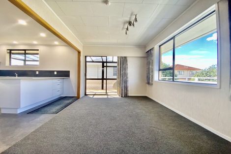 Photo of property in 179 Hobsonville Road, Hobsonville, Auckland, 0618