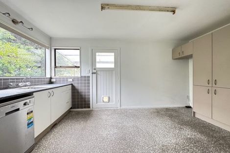 Photo of property in 173 Onepu Road, Lyall Bay, Wellington, 6022