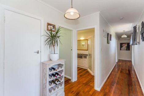 Photo of property in 432 Kawiu Road, Levin, 5510