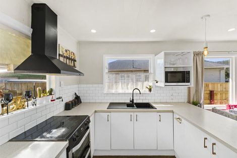 Photo of property in 243 Wellington Road, Wainuiomata, Lower Hutt, 5014