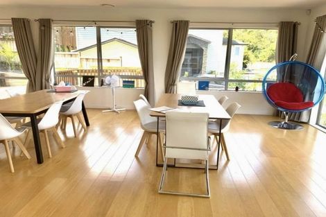 Photo of property in 50 Corricvale Way, Northcross, Auckland, 0630