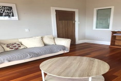 Photo of property in 13 Waterview Road, Favona, Auckland, 2024