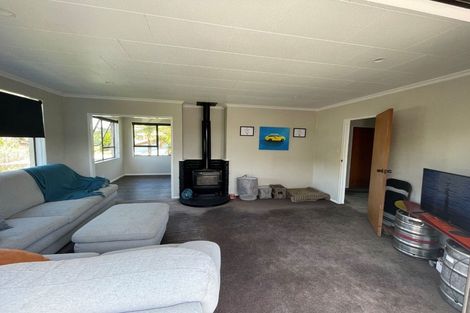 Photo of property in 79 Riversdale Drive, Merrilands, New Plymouth, 4312
