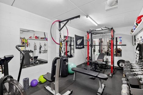 Photo of property in 16 Clyside Avenue, Half Moon Bay, Auckland, 2012