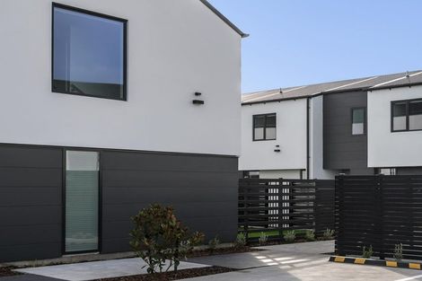 Photo of property in 11/43 New Brighton Road, Shirley, Christchurch, 8061