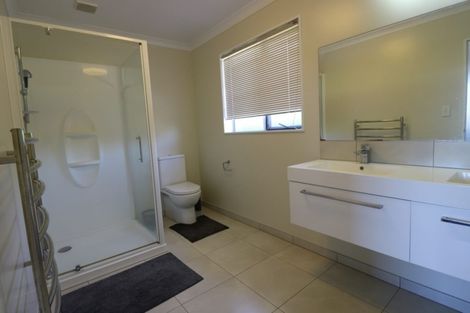 Photo of property in 12 Castleton Way, Flagstaff, Hamilton, 3210