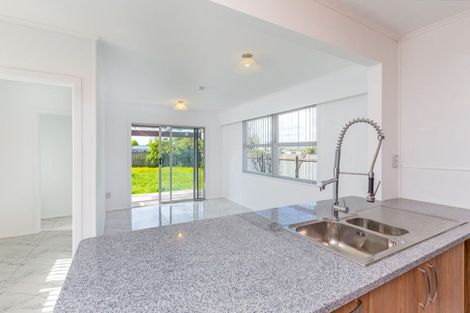 Photo of property in 9 Jupiter Street, Rosehill, Papakura, 2113