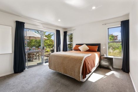 Photo of property in 73 Montgomery Crescent, Kinloch, Taupo, 3377