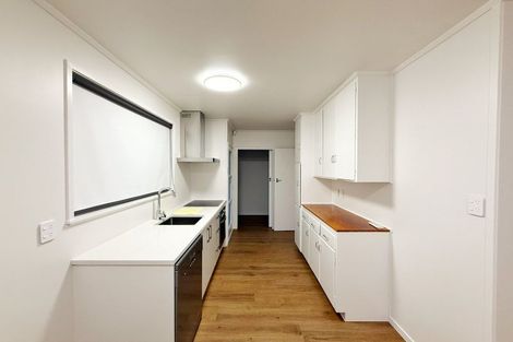 Photo of property in 80 Riverpark Crescent, Henderson, Auckland, 0610