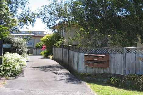 Photo of property in 1c/88 Aroha Avenue, Sandringham, Auckland, 1025