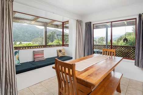 Photo of property in 770 Queen Charlotte Drive, Havelock, Picton, 7281