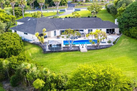 Photo of property in 7 Burgundy Park Avenue, Henderson, Auckland, 0612