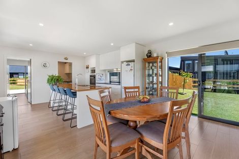 Photo of property in 105 Rangiora Crescent, Matarangi, Whitianga, 3592