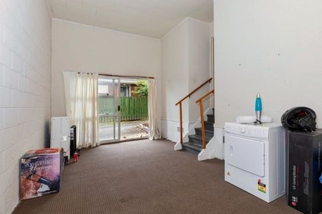 Photo of property in 1/185 Henderson Valley Road, Henderson, Auckland, 0612