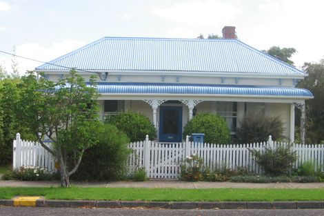 Photo of property in 15 Cowper Street, Devonport, Auckland, 0624