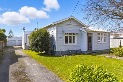 Photo of property in 106 Queen Street West, Levin, 5510