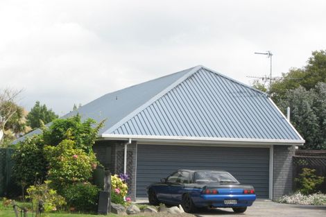 Photo of property in 42 Regency Crescent, Redwood, Christchurch, 8051