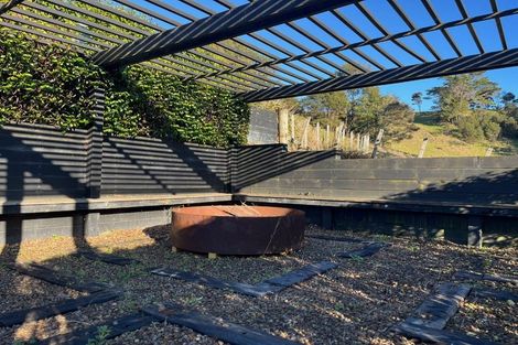 Photo of property in 174 Zanders Road, Helensville, Waimauku, 0882