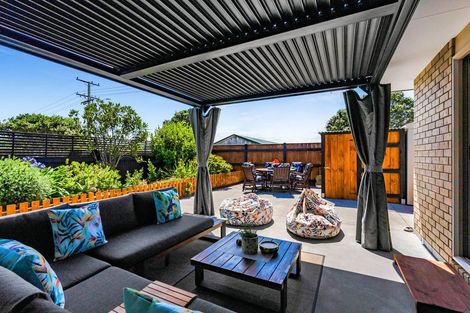 Photo of property in 17 Hira Street, Ohawe, Hawera, 4671