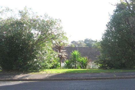 Photo of property in 1/18 Weldene Avenue, Glenfield, Auckland, 0629