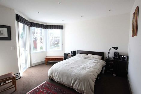 Photo of property in 54 Hawker Street, Mount Victoria, Wellington, 6011