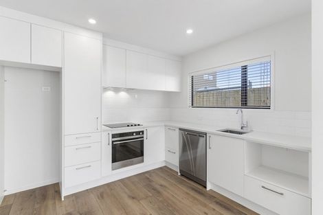 Photo of property in 2c Stokes Avenue, Te Atatu Peninsula, Auckland, 0610