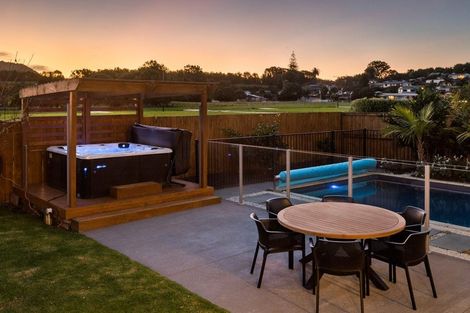 Photo of property in 12 Sandleigh Drive, Athenree, Waihi Beach, 3177