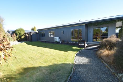 Photo of property in 16 Matukituki Crescent, Twizel, 7901