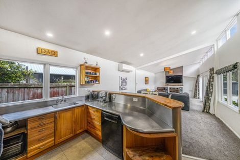 Photo of property in 182 Main North Road, Redwood, Christchurch, 8051