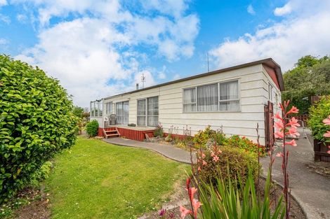 Photo of property in 22 Avenue Road, West End, Timaru, 7910