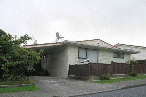 Photo of property in 14 Tortola Crescent, Grenada Village, Wellington, 6037