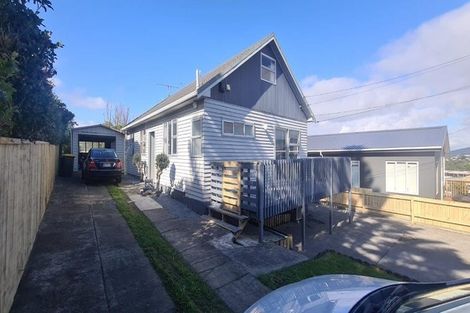 Photo of property in 8 Herewini Street, Titahi Bay, Porirua, 5022