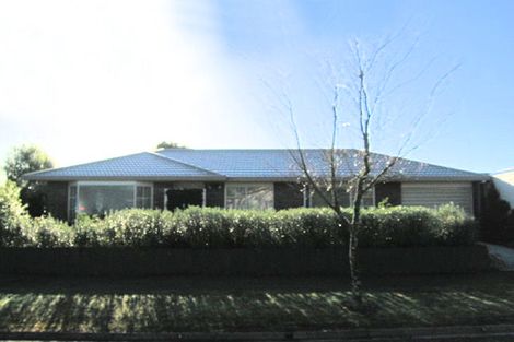 Photo of property in 2 Heather Place, Melville, Hamilton, 3206