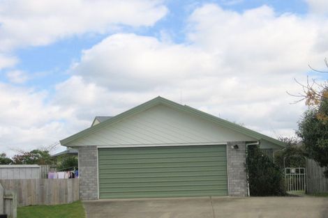 Photo of property in 64 Dalton Drive, Papamoa Beach, Papamoa, 3118