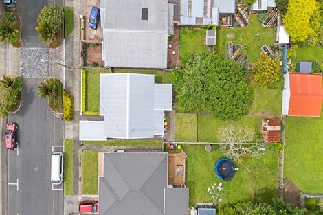 Photo of property in 32 Pendarves Street, New Plymouth, 4310