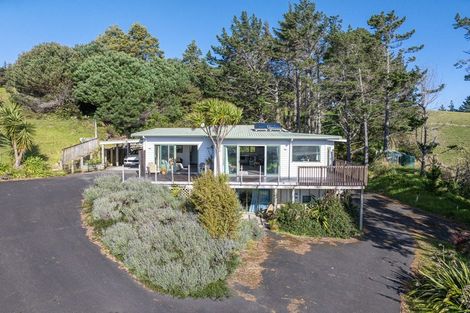Photo of property in 91 Mangakura Road, Helensville, 0875