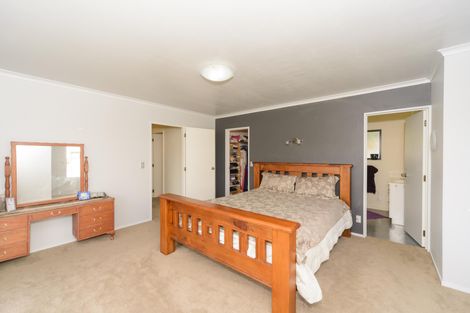 Photo of property in 22 Logan Way, Kelvin Grove, Palmerston North, 4414