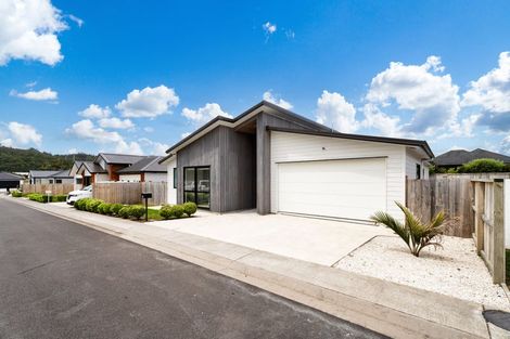 Photo of property in 7 Cutfield Lane, Kumeu, 0810