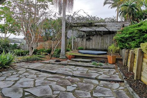 Photo of property in 62 Newhaven Terrace, Mairangi Bay, Auckland, 0630