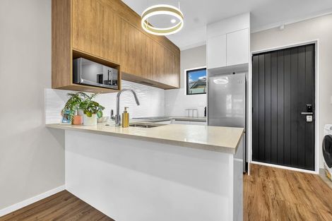 Photo of property in 7/66 Swanson Road, Henderson, Auckland, 0610