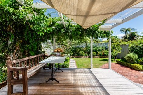 Photo of property in 20 Colin Grove, Hutt Central, Lower Hutt, 5010