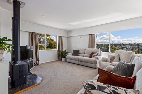 Photo of property in 1/4 Acacia Road, Torbay, Auckland, 0632