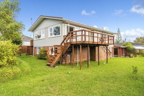 Photo of property in 175 Waimumu Road, Massey, Auckland, 0614