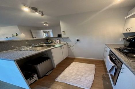 Photo of property in 124 Taylor Terrace, Tawa, Wellington, 5028