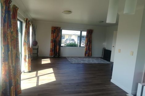 Photo of property in 8l Aotea Road, Glen Eden, Auckland, 0602