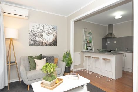 Photo of property in 2/30 Union Street, Papakura, 2110