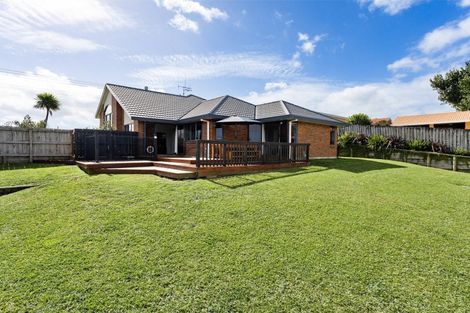 Photo of property in 1 Farnborough Drive, Nawton, Hamilton, 3200