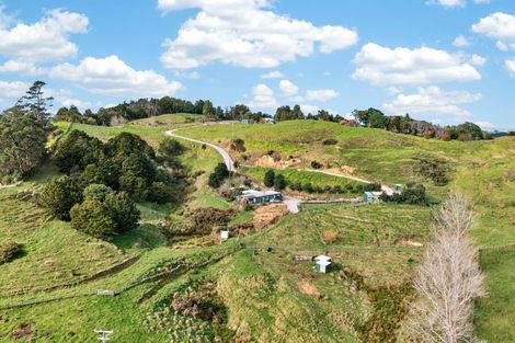 Photo of property in 63 Porter Road, Paparoa, 0571